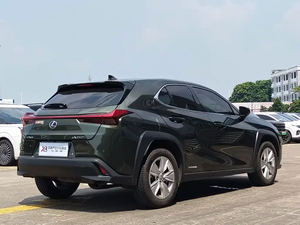 Lexus UX — миниатюра 14