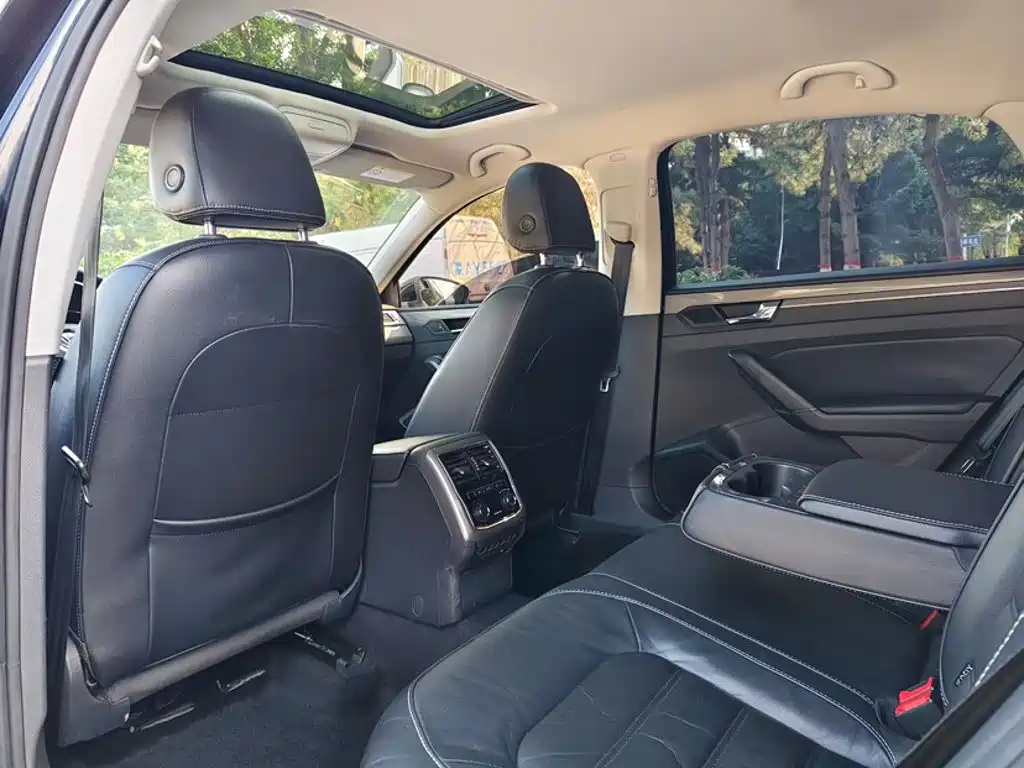 Volkswagen Passat — миниатюра 14