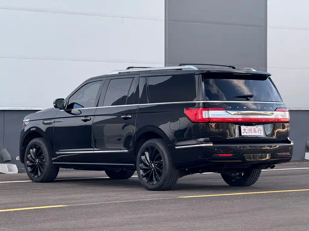 Lincoln Navigator — миниатюра 8