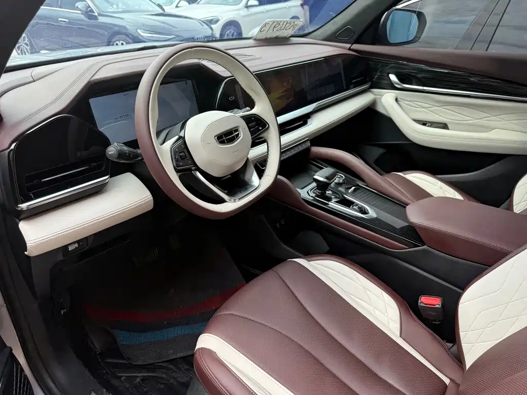 Geely Xingyue L — миниатюра 2