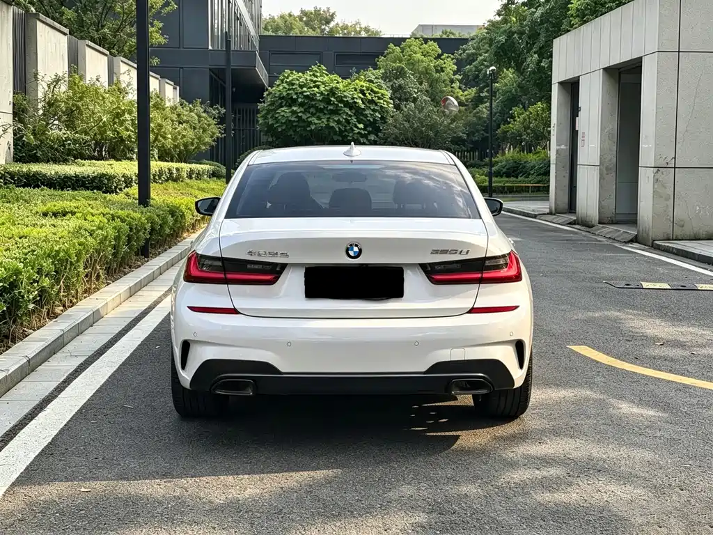 BMW 3 Series — миниатюра 11
