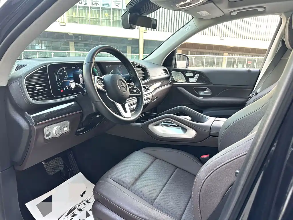 Mercedes-Benz GLE (Import) — миниатюра 4