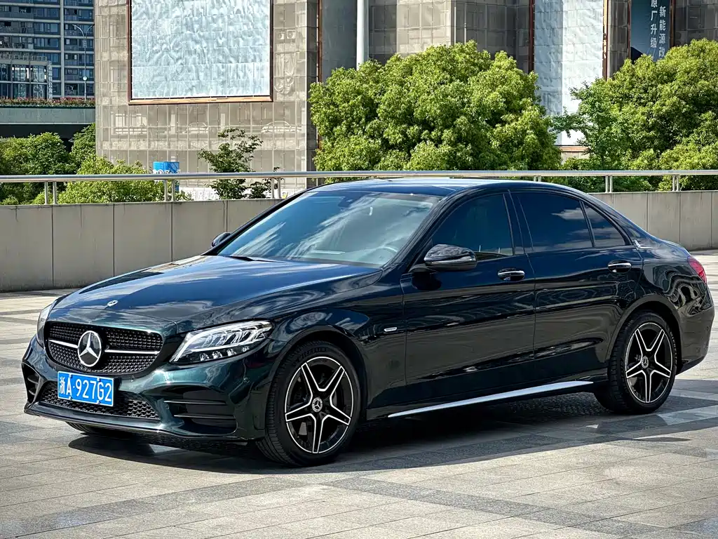 Mercedes-Benz C-Class 2021