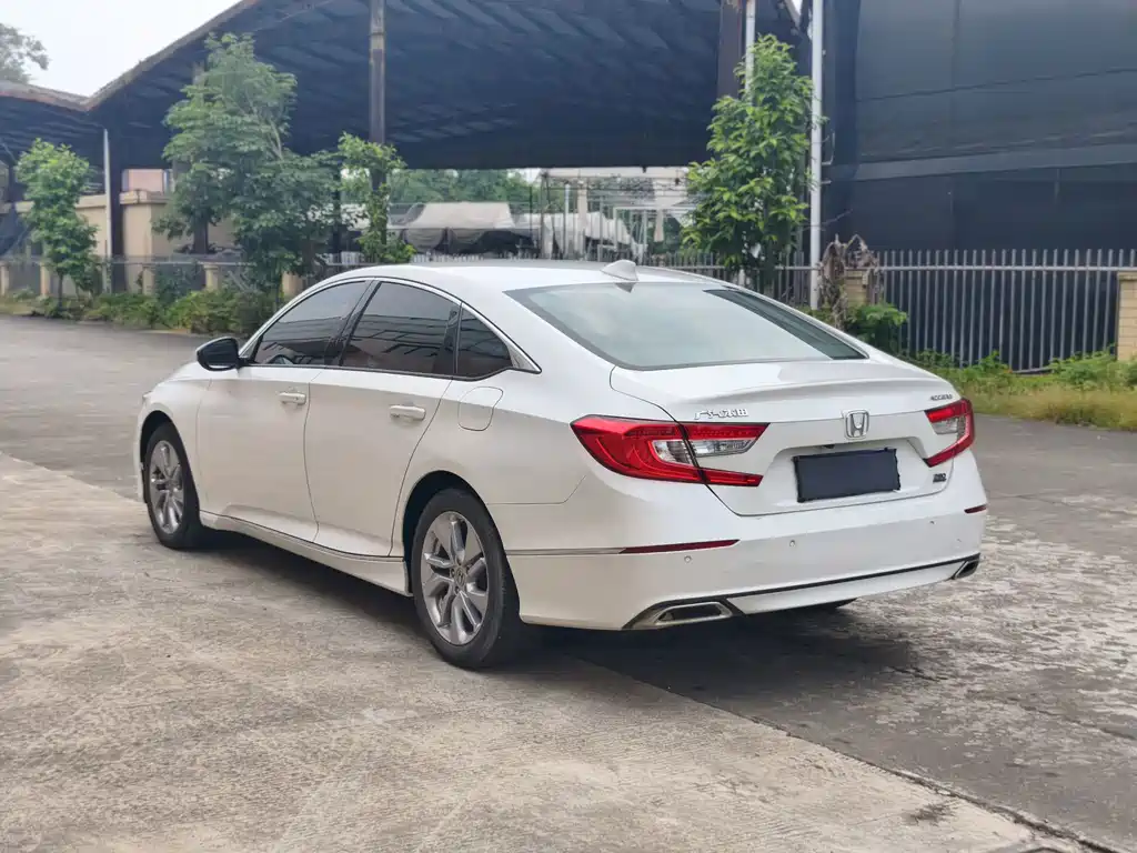 Honda Accord — миниатюра 6