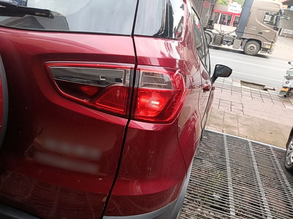 Ford Ecosport — миниатюра 8