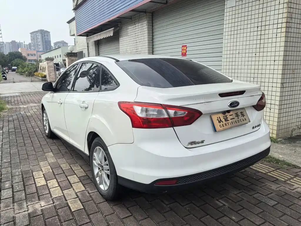 Ford Focus — миниатюра 9