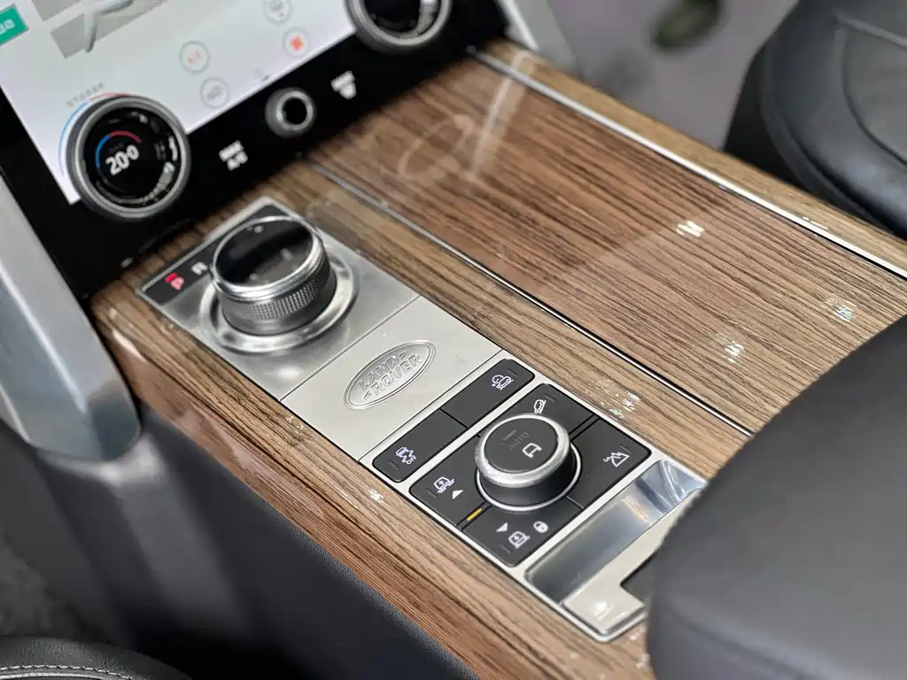 Land Rover Range Rover — миниатюра 15