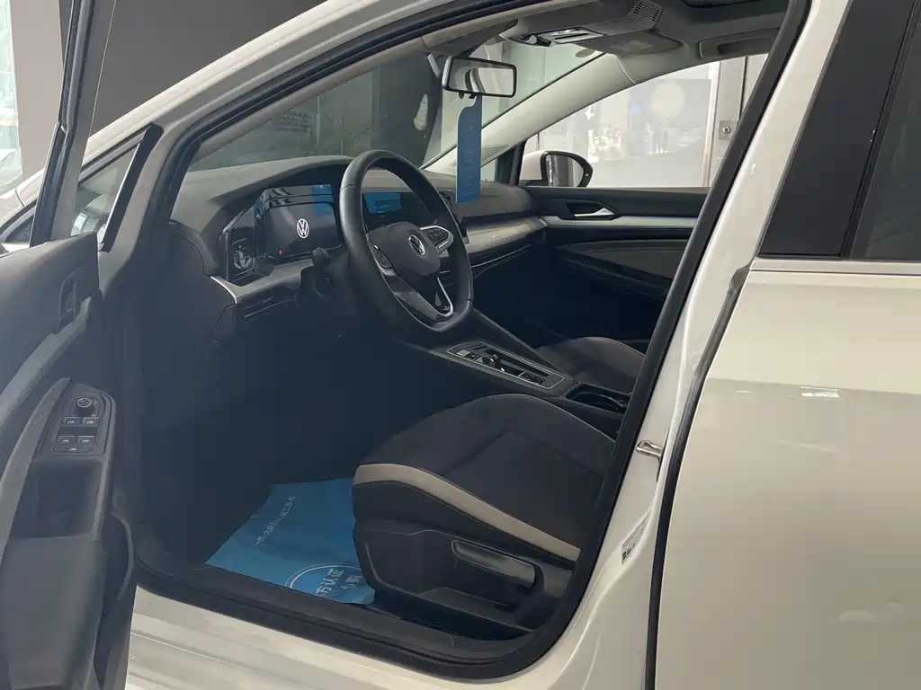 Volkswagen Golf — миниатюра 8