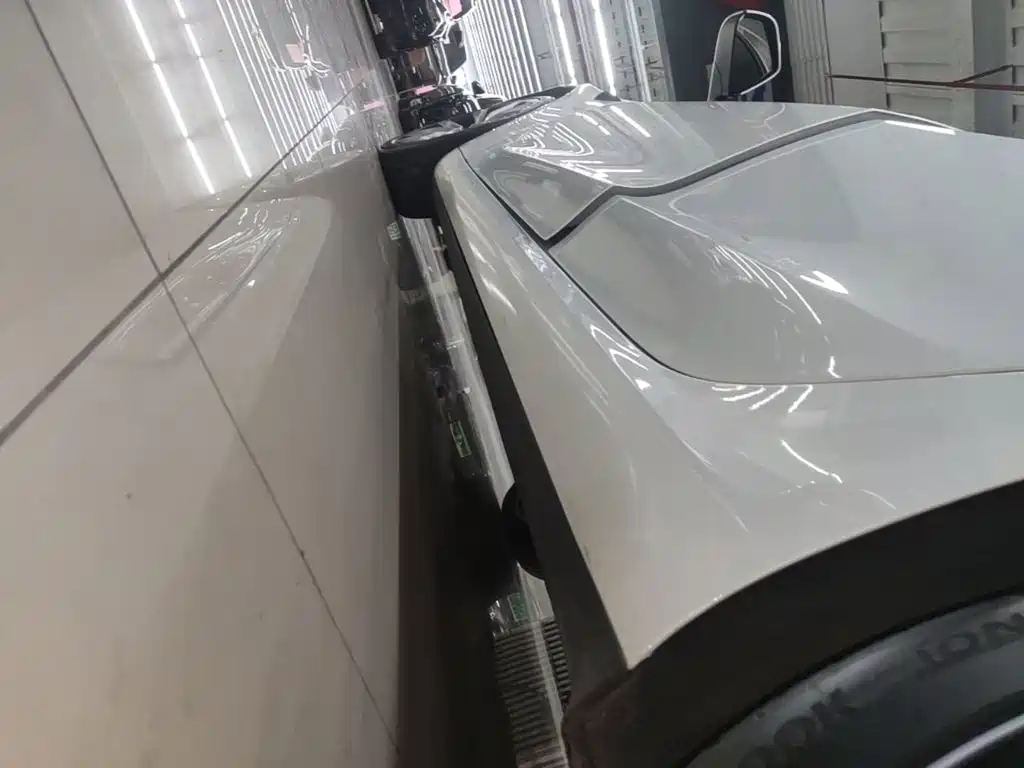 Tesla Model 3 — миниатюра 22