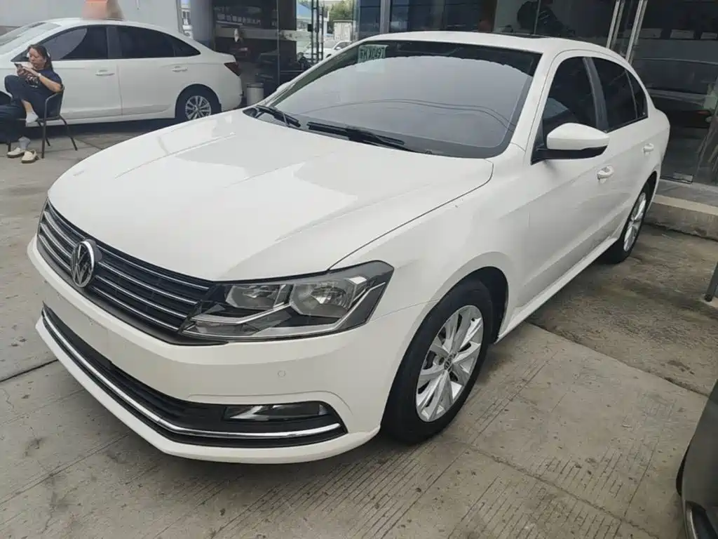 Volkswagen Lavida — миниатюра 2