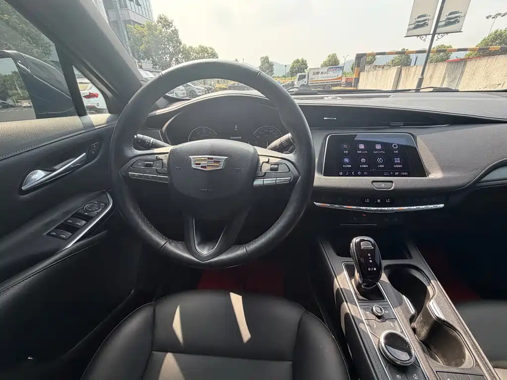Cadillac XT4 — миниатюра 4