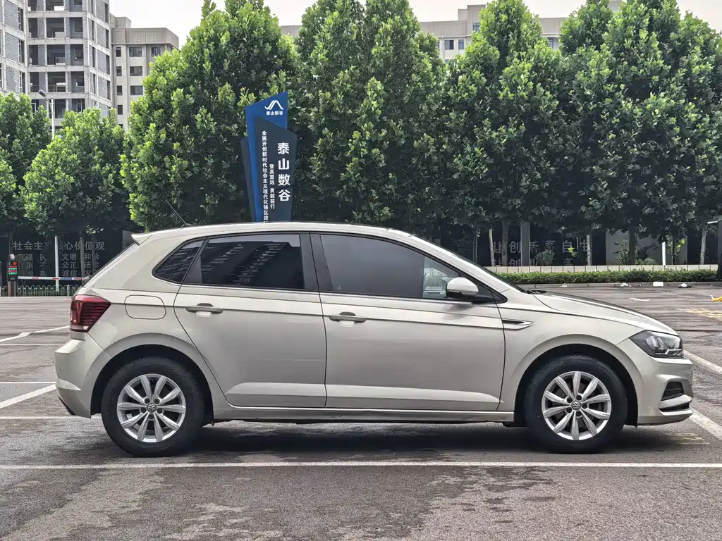 Volkswagen Polo Plus 1.5L Auto Panoramic Joy Edition, фото 4