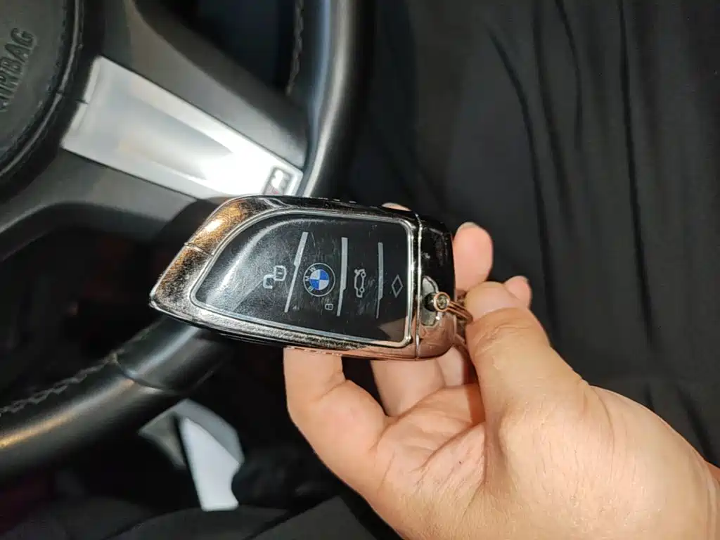 BMW 5 Series — миниатюра 9