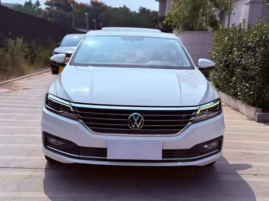 Volkswagen Lavida — миниатюра 2