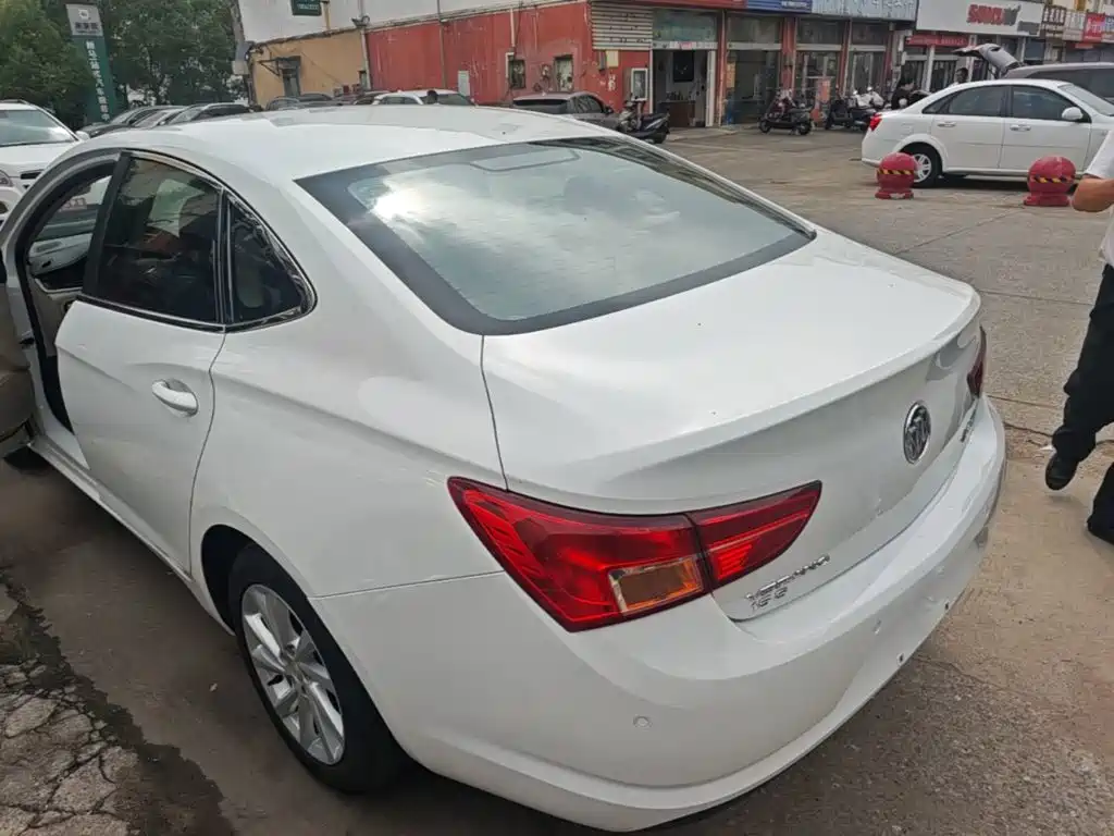 Buick Verano — миниатюра 5