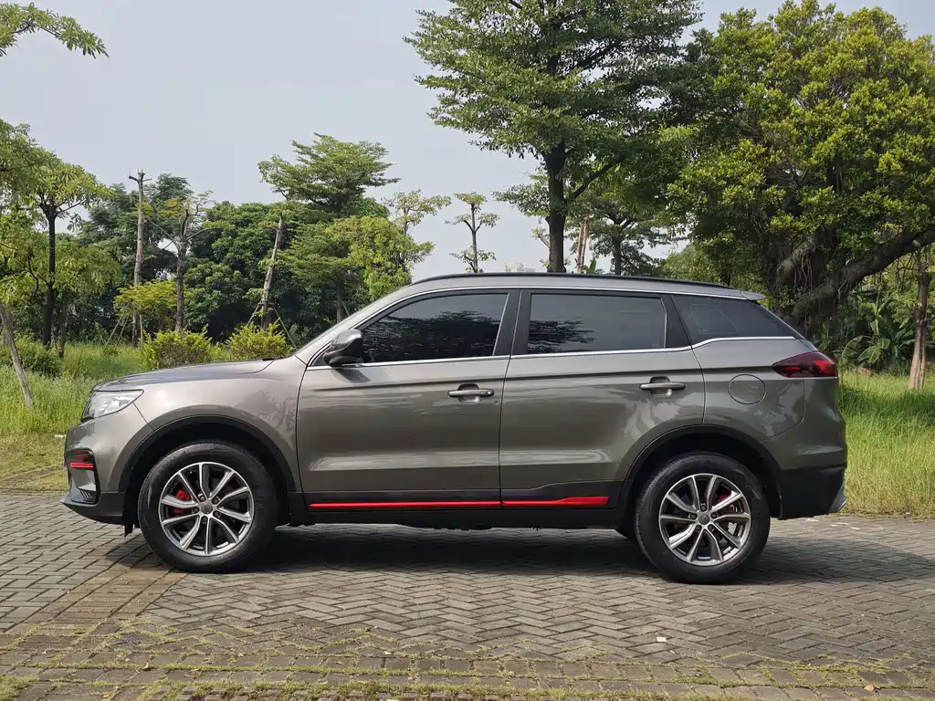 Geely Boyue — миниатюра 4