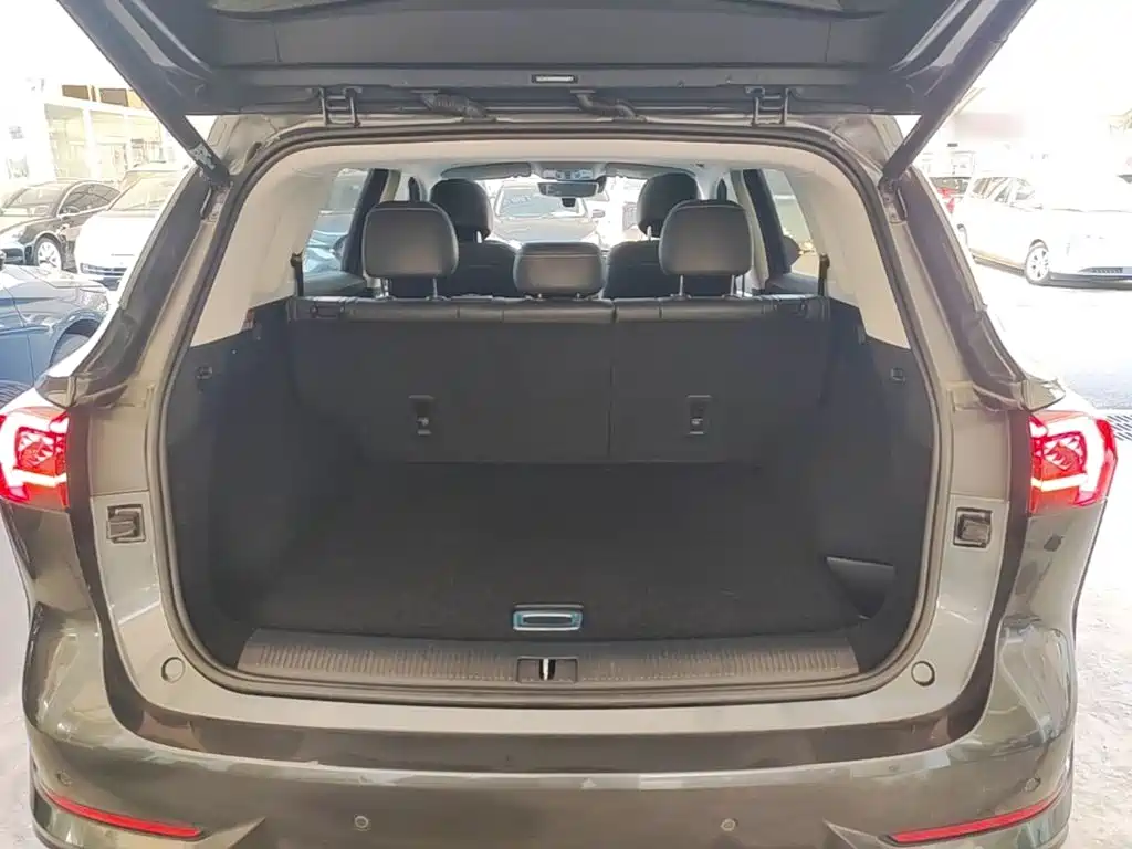 Roewe RX5 MAX — миниатюра 19
