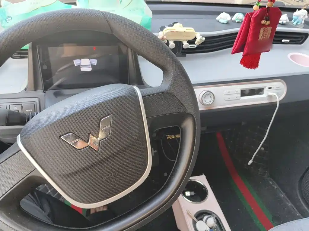 Wuling MINIEV — миниатюра 5