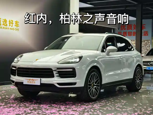 PORSCHE CAYENNE