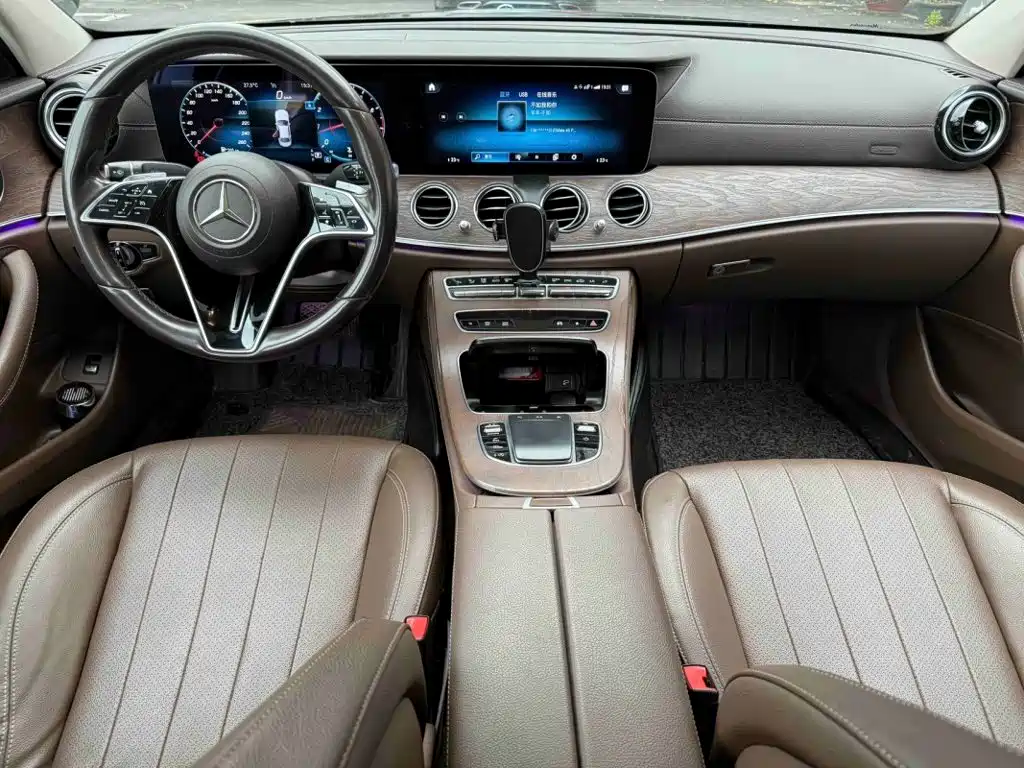 Mercedes-Benz E-Class — миниатюра 3