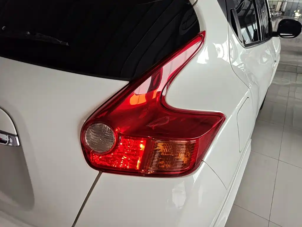 Infiniti ESQ — миниатюра 8