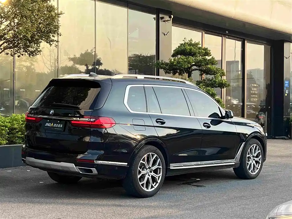 BMW X7 — миниатюра 9