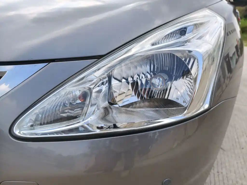 Nissan Tiida — миниатюра 16