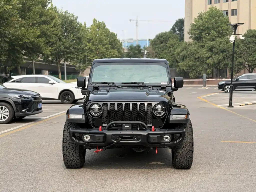 Jeep Gladiator — миниатюра 2