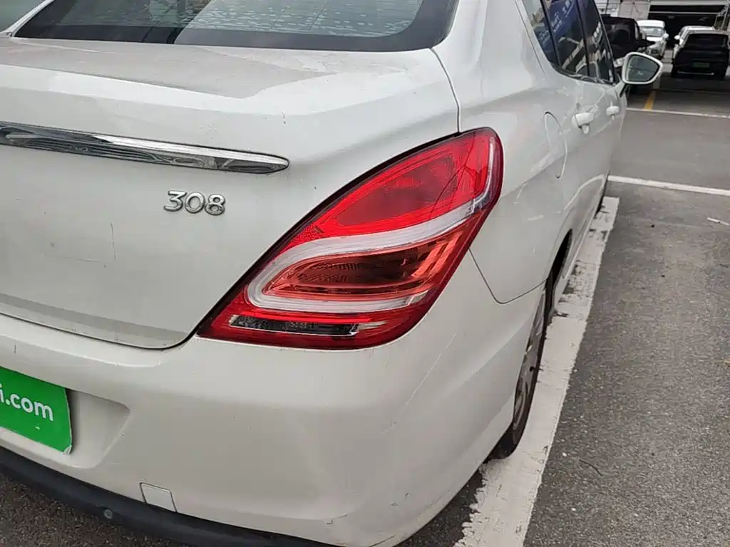 Peugeot 308 — миниатюра 8