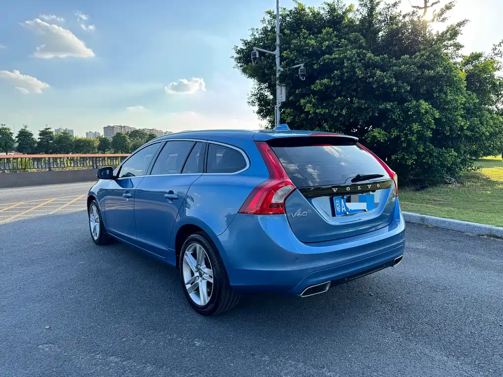 Volvo V60 — миниатюра 7