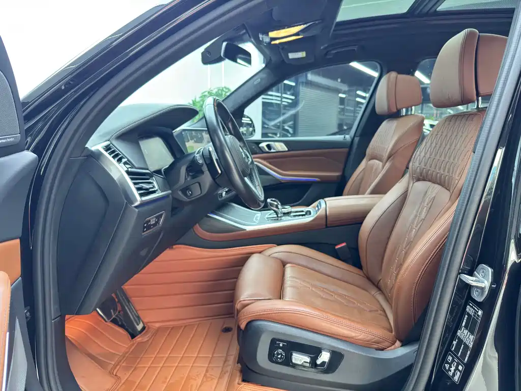 BMW X7 — миниатюра 5