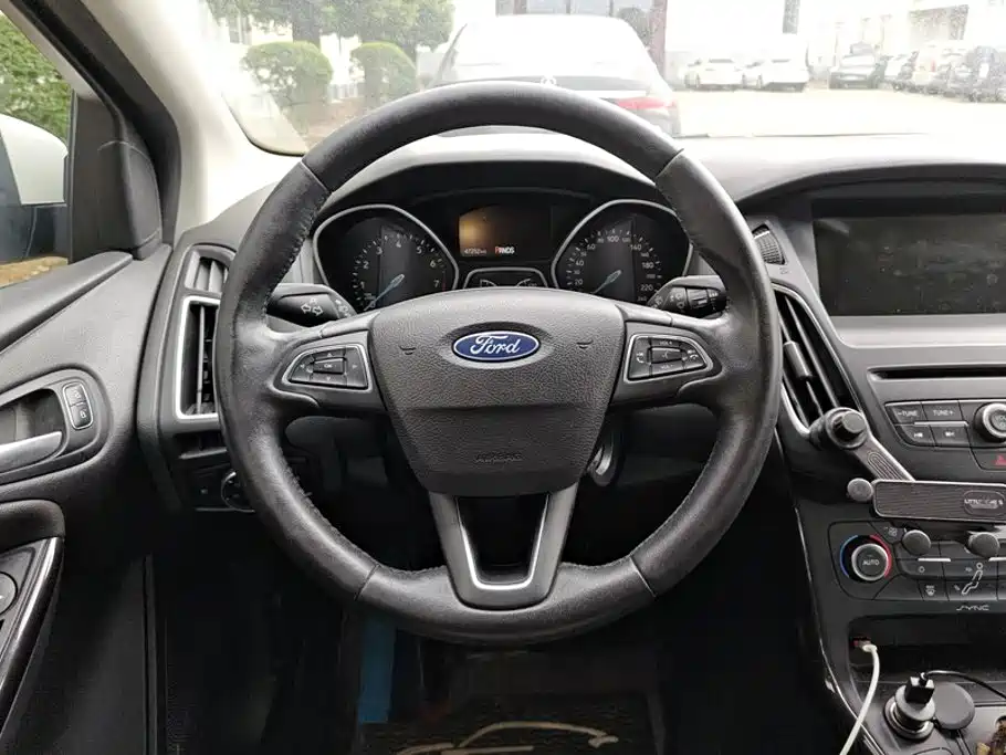 Ford Focus — миниатюра 15
