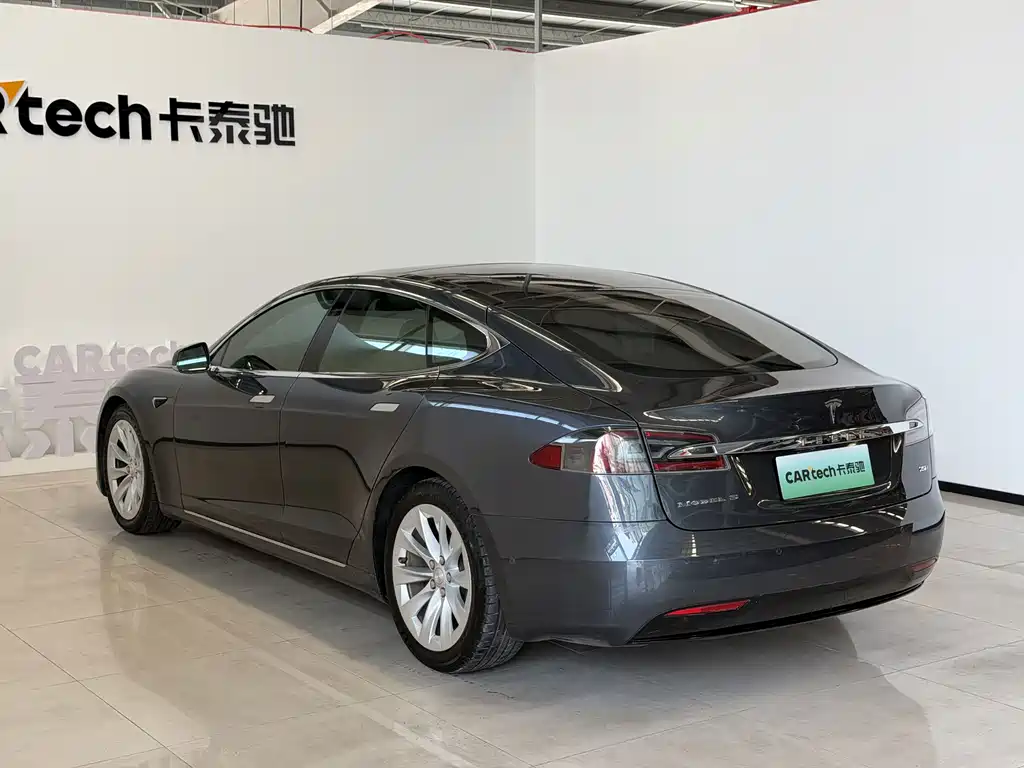 Tesla Model S — миниатюра 8
