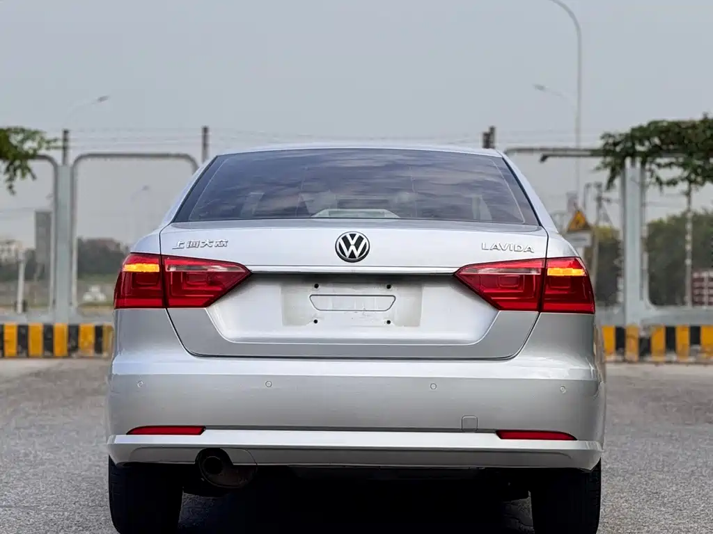 Volkswagen Lavida — миниатюра 17