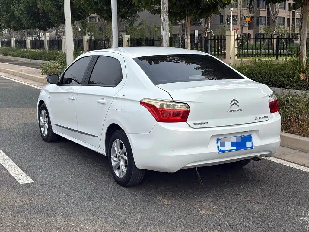 Citroen Elysee — миниатюра 7