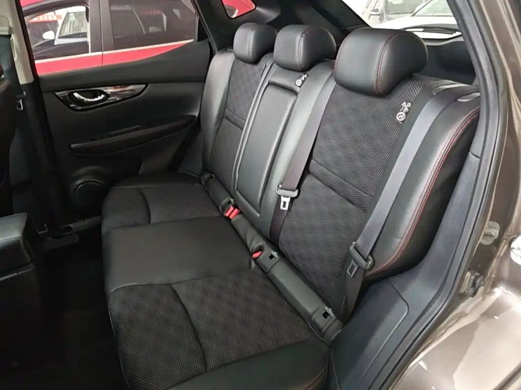 Nissan Qashqai — миниатюра 17