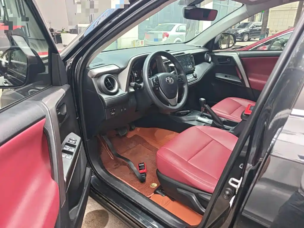 Toyota RAV4 — миниатюра 16