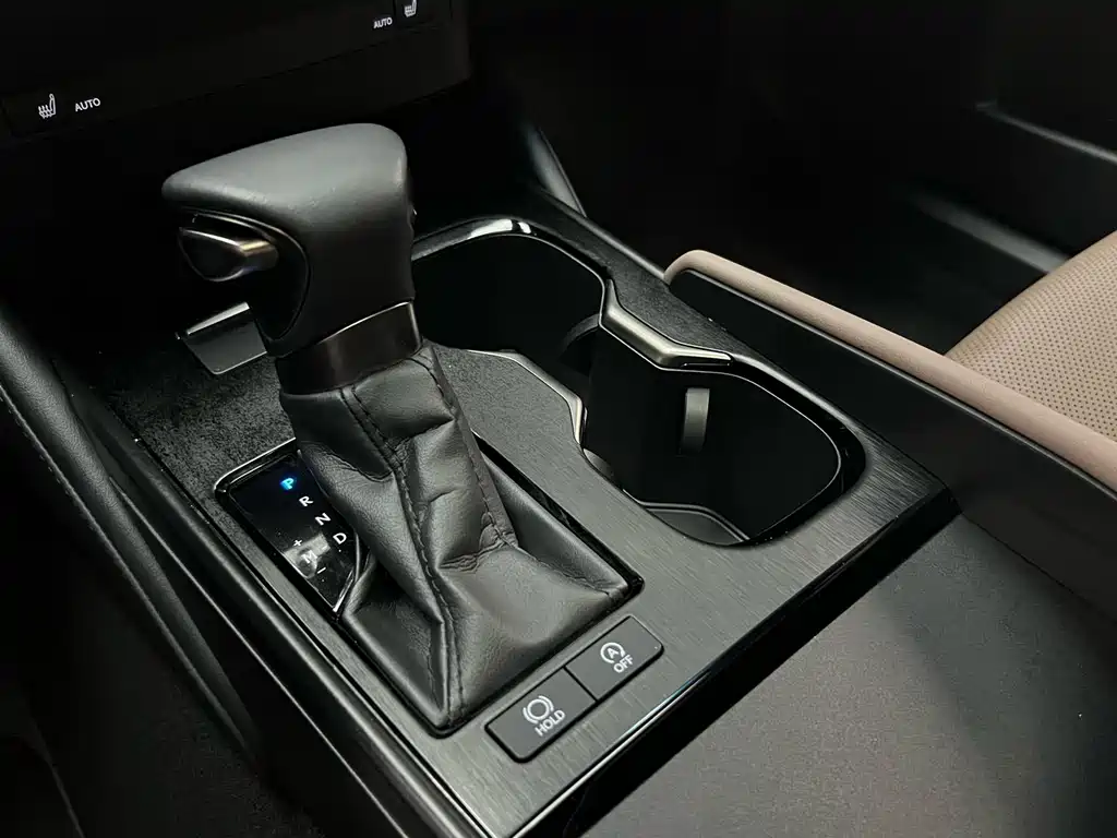 Lexus ES — миниатюра 15