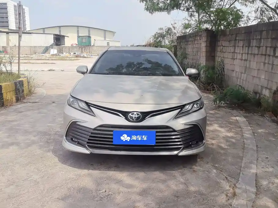 Toyota Camry — миниатюра 2