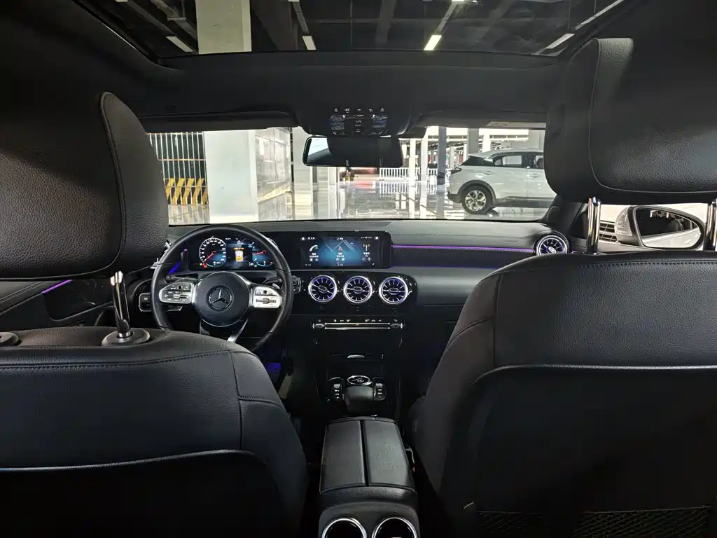 Mercedes-Benz A-Class — миниатюра 8