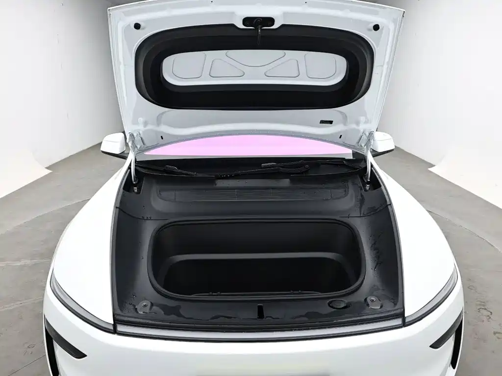 Tesla Model Y L — миниатюра 16
