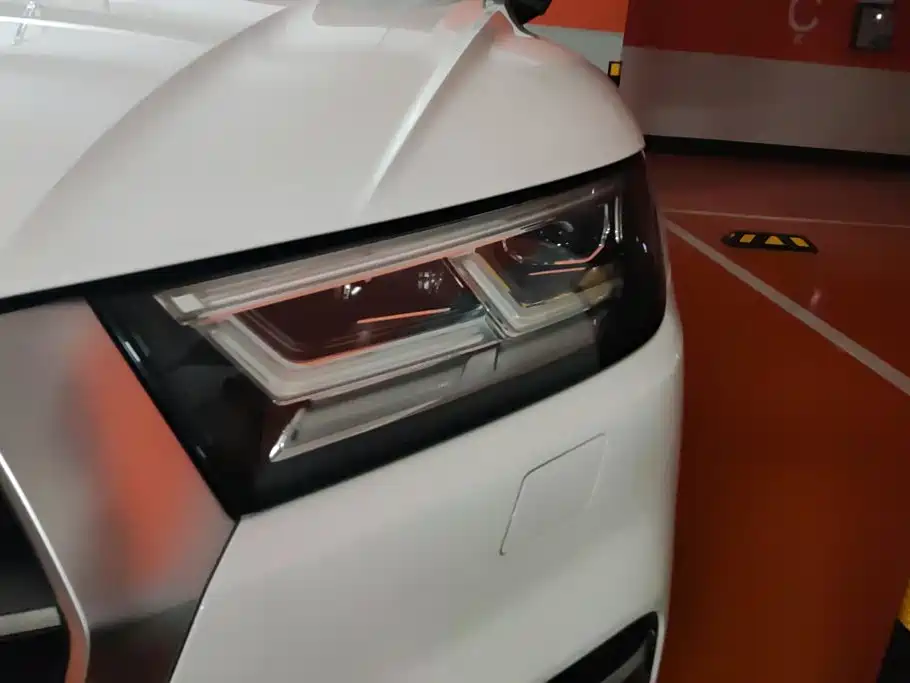Audi Q5L — миниатюра 5
