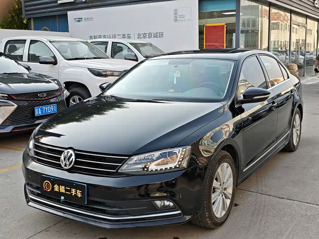 Volkswagen Sagitar 2016