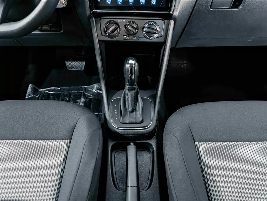 Volkswagen Polo — миниатюра 12