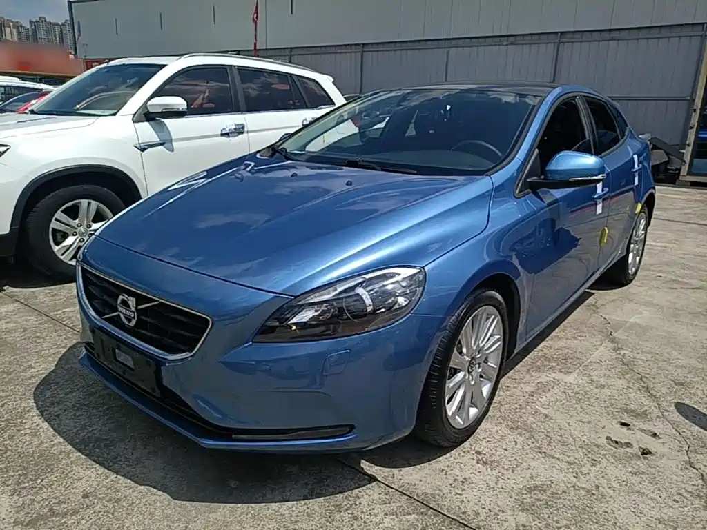 Volvo V40 — миниатюра 2