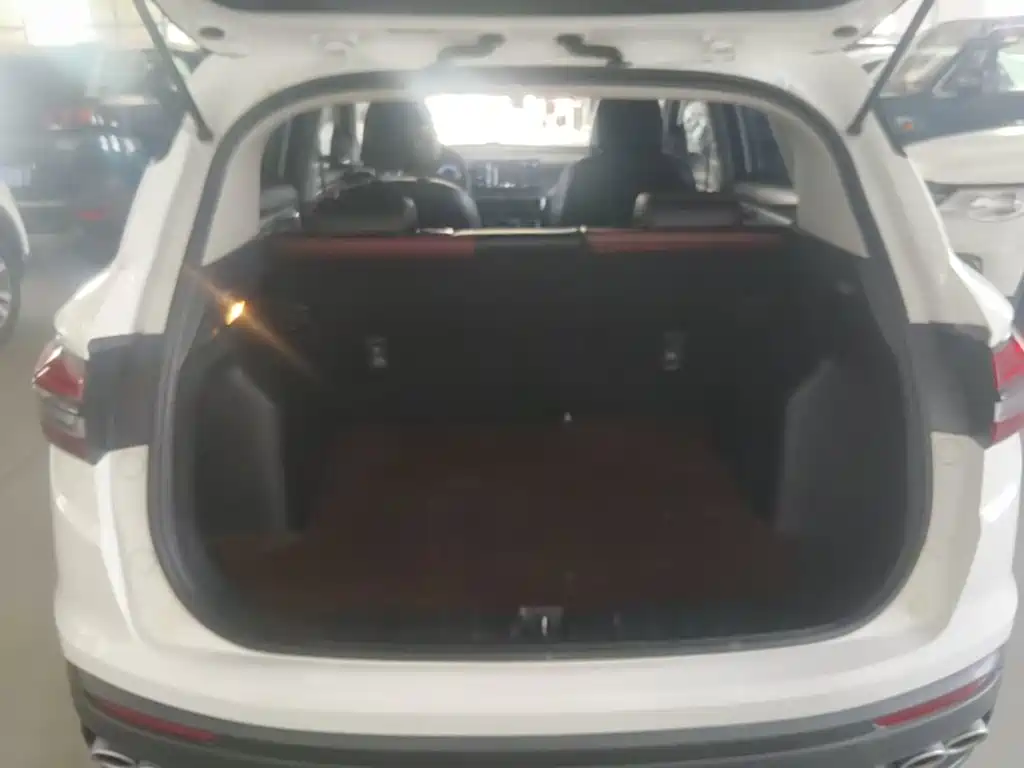Geely Binyue — миниатюра 19