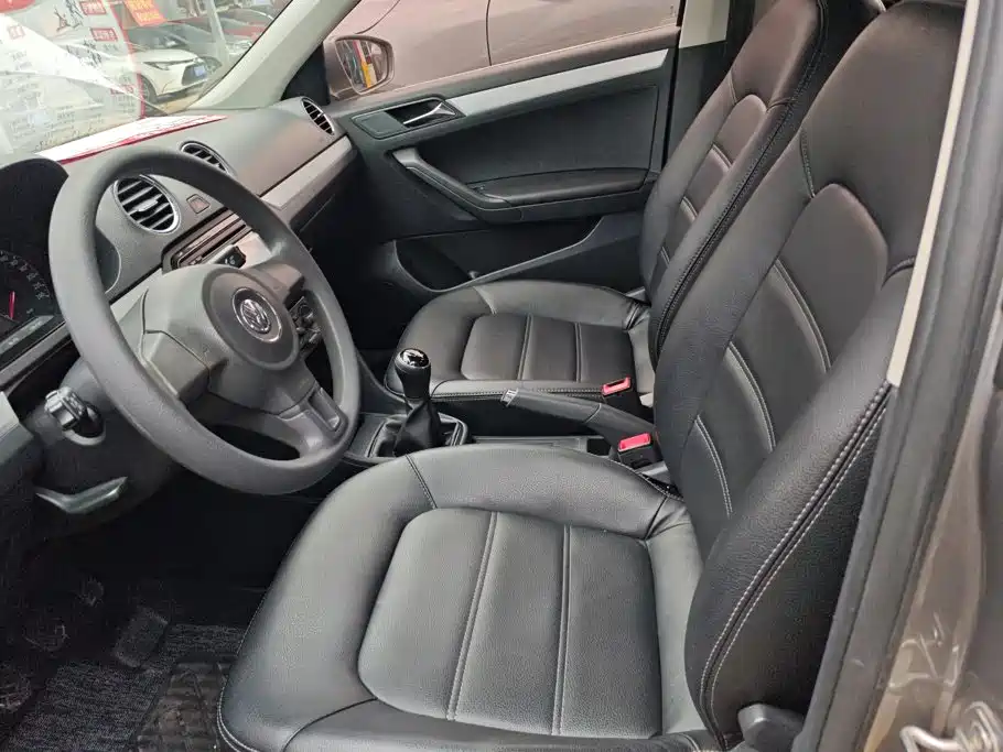 Volkswagen Jetta — миниатюра 9