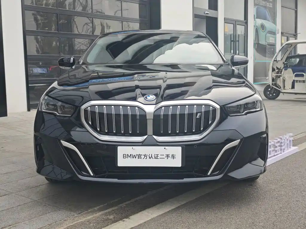 BMW i5 — миниатюра 2