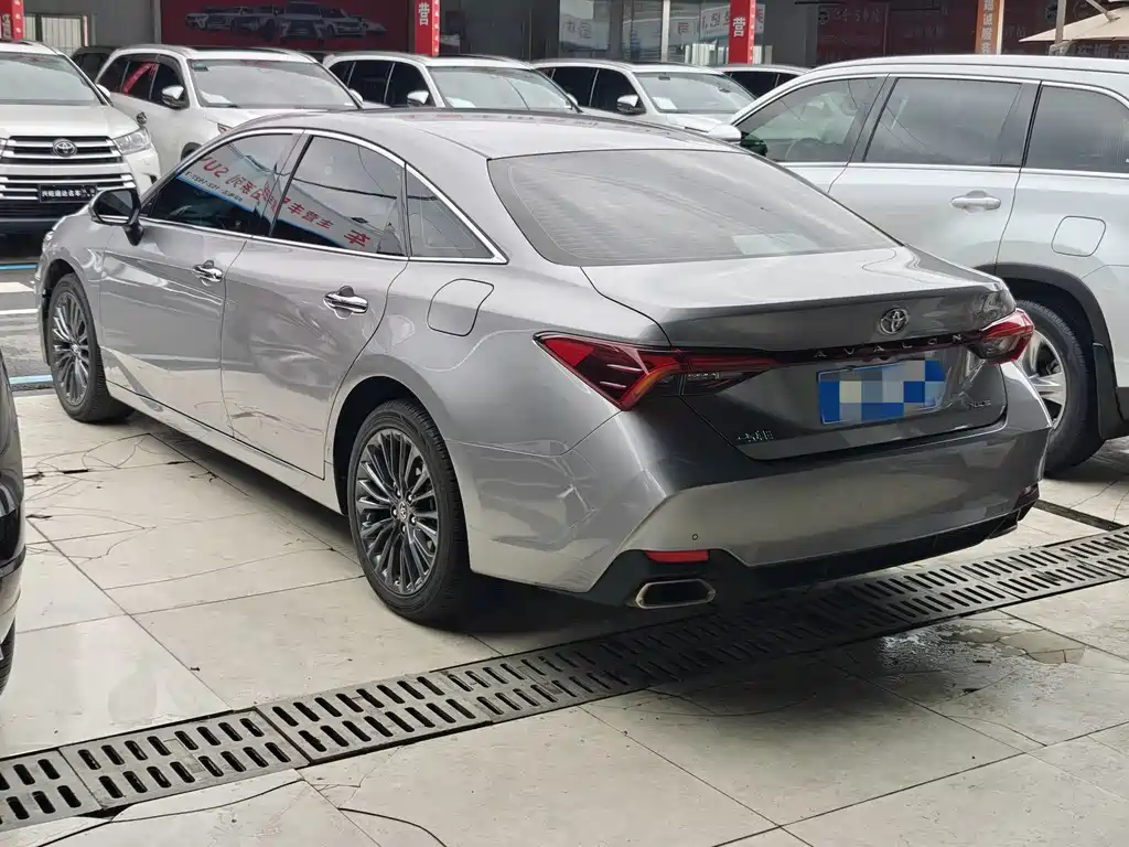 Toyota Avalon — миниатюра 3