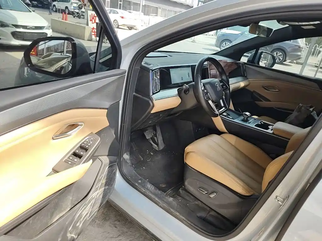 BYD L DM-i — миниатюра 16